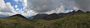 72 Panoramica dal Monte Avaro (2080 m)